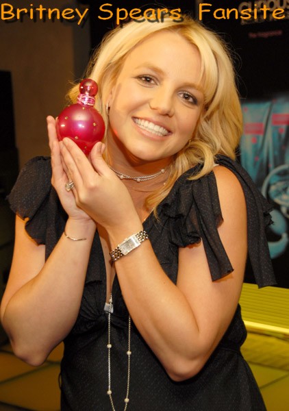 Britney Spears, Hello Kitty s a tbbiek